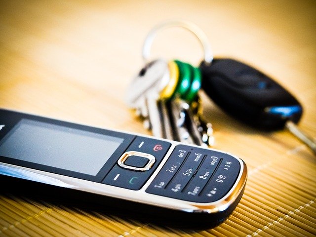 Mobile Phone Smartphone Key Phone  - TBIT / Pixabay